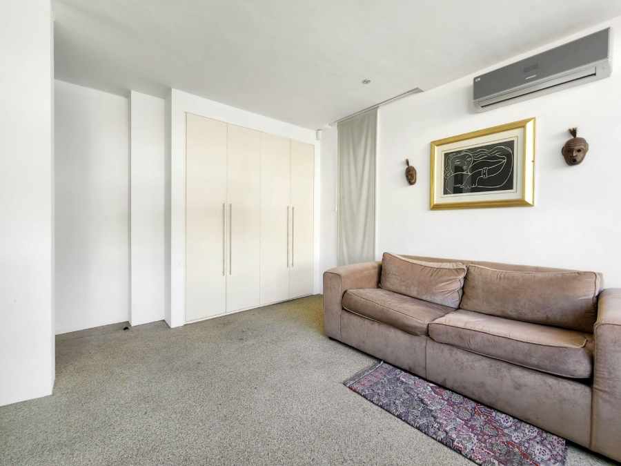 5 Bedroom Property for Sale in Fresnaye Western Cape